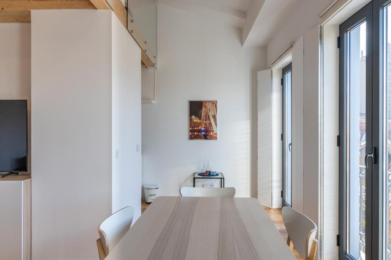 Alvaro's Charming Loft By Mp Apartment *